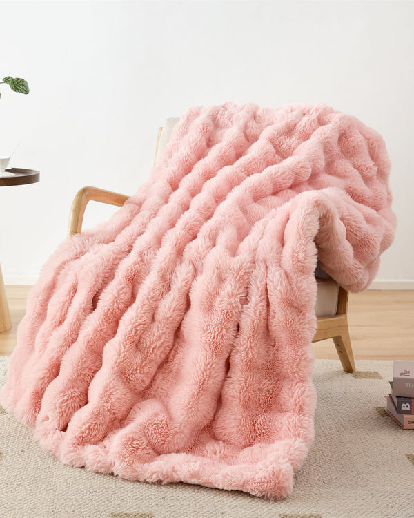 CloudLuxe™ - Plush Throw Blanket