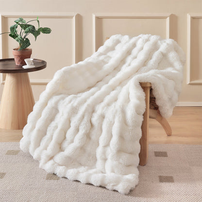 CloudLuxe™ - Plush Throw Blanket