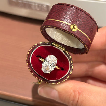 LumiVow™ - Oval Halo Ring Set